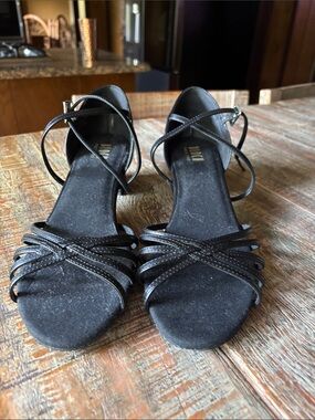 Women's Black Strappy Low-Heel Sandals